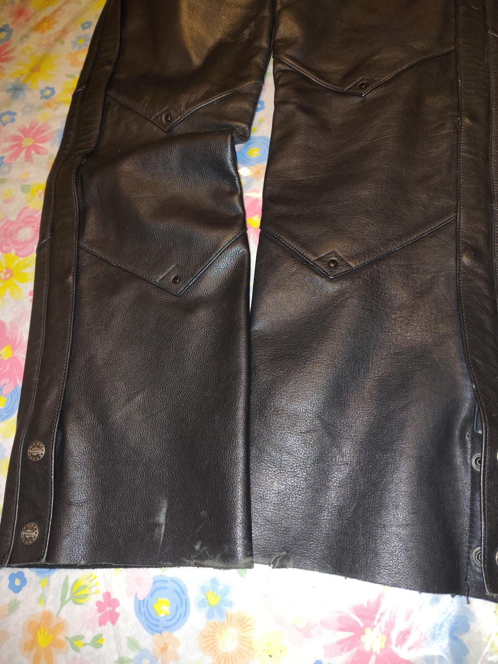 Harley-Davidson Black Leather Motorcycle Chaps with Belt Buckle - Picture 6 of 11